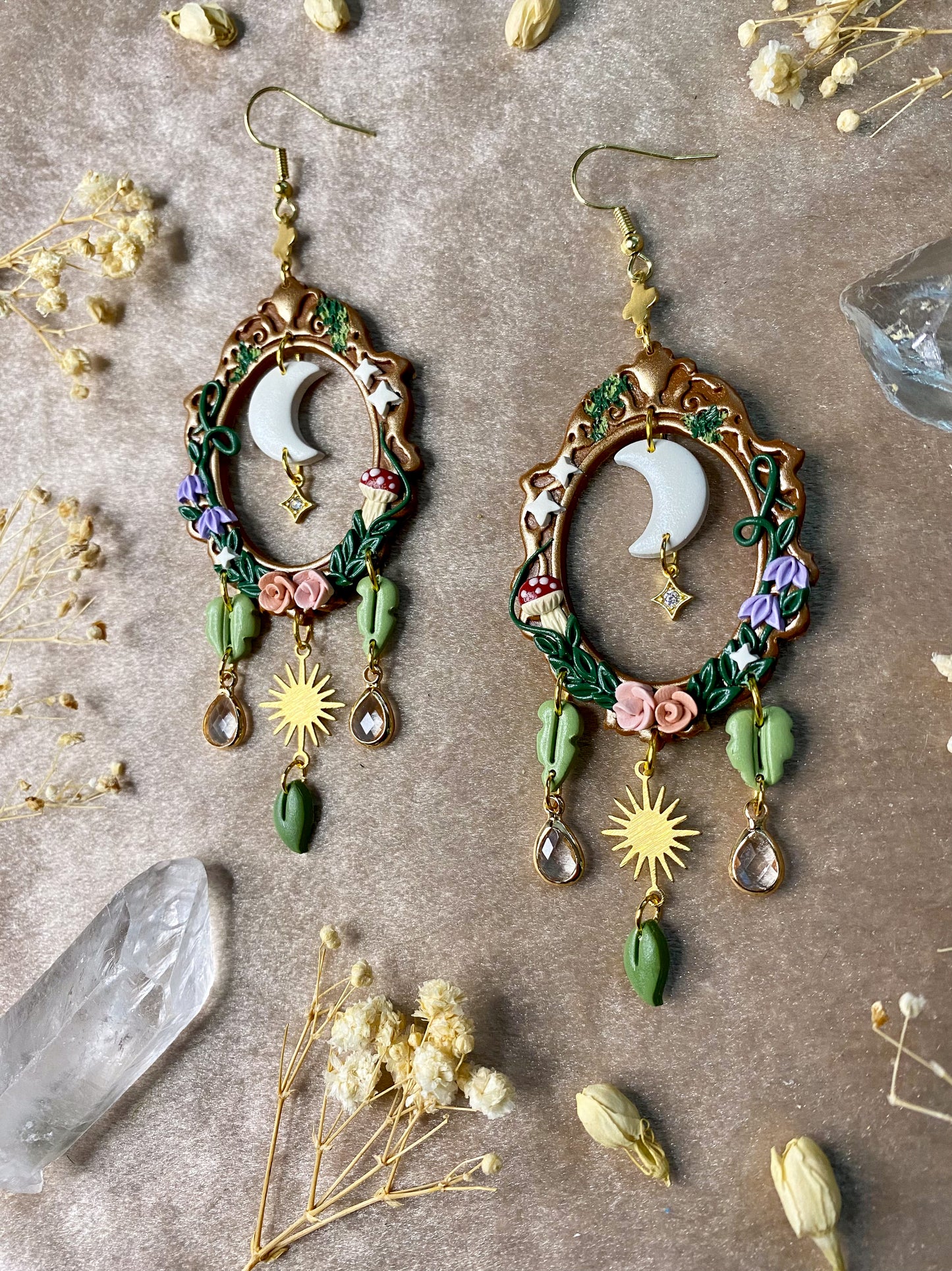 Vintage Fantasy Moon Frame Earrings