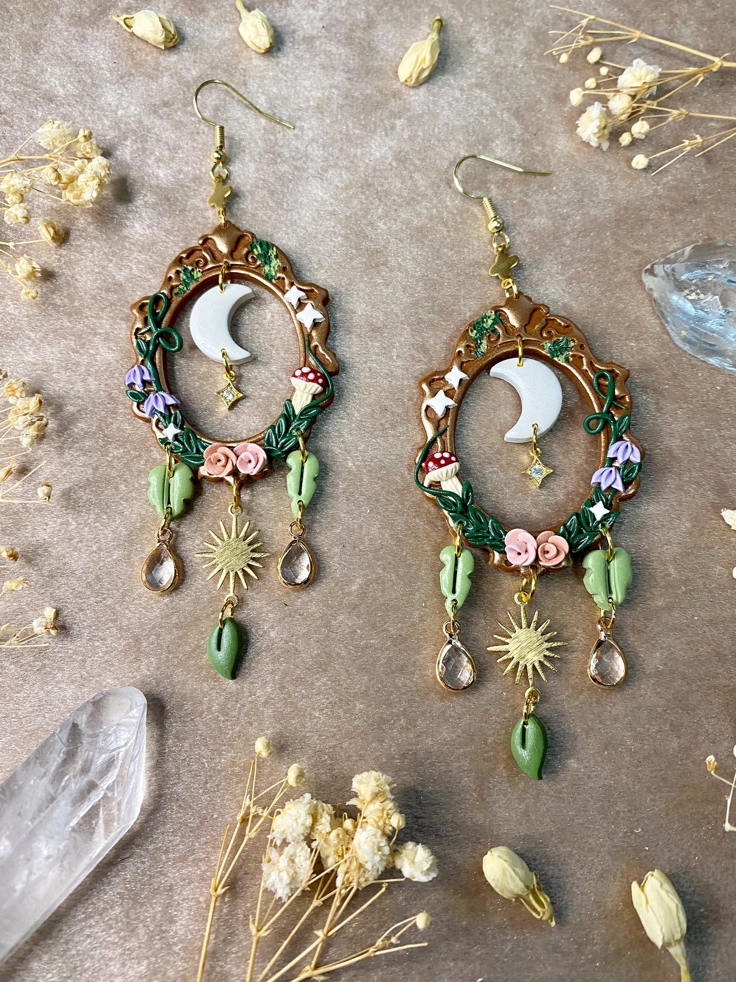 Vintage Fantasy Moon Frame Earrings