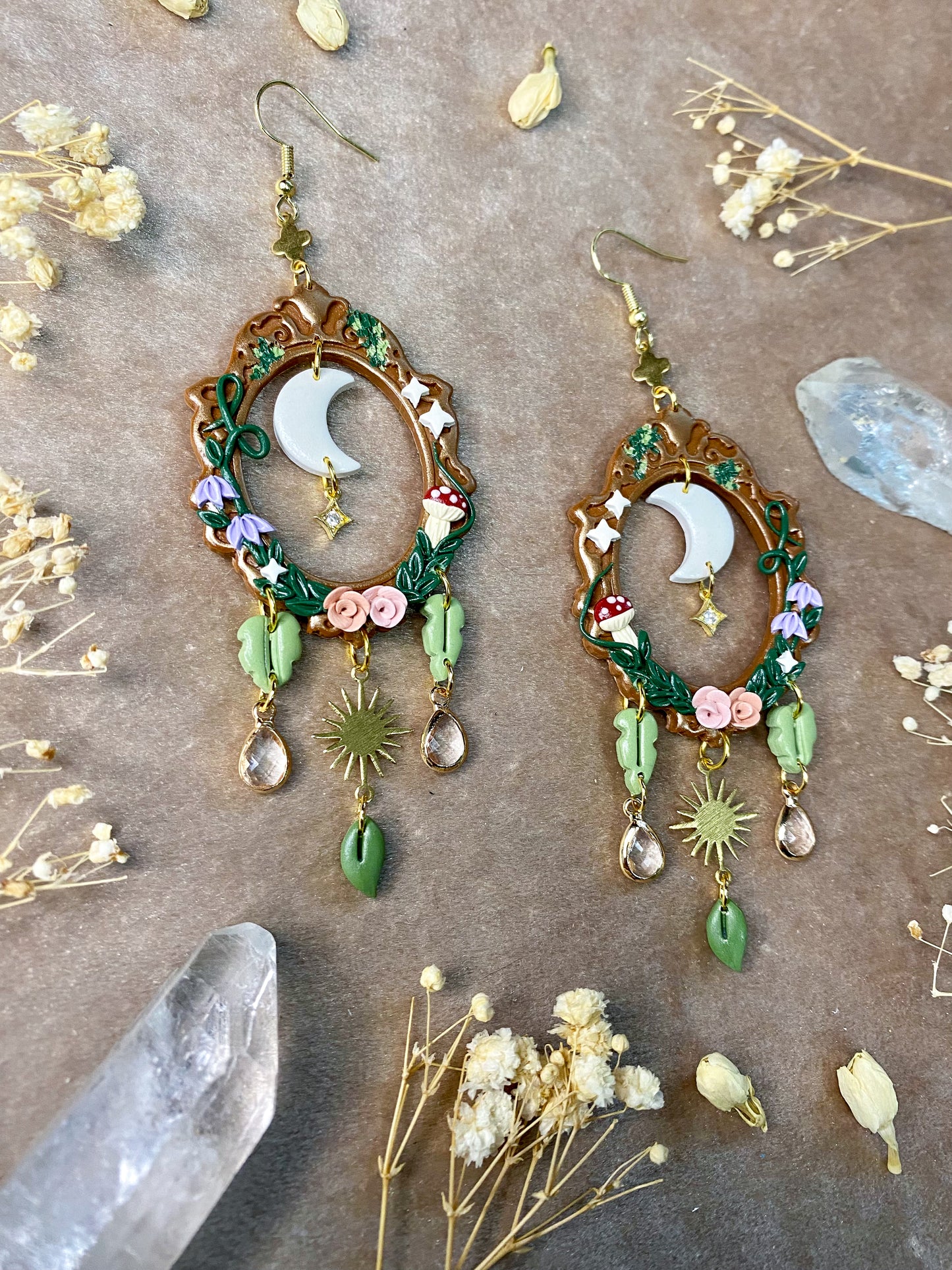 Vintage Fantasy Moon Frame Earrings