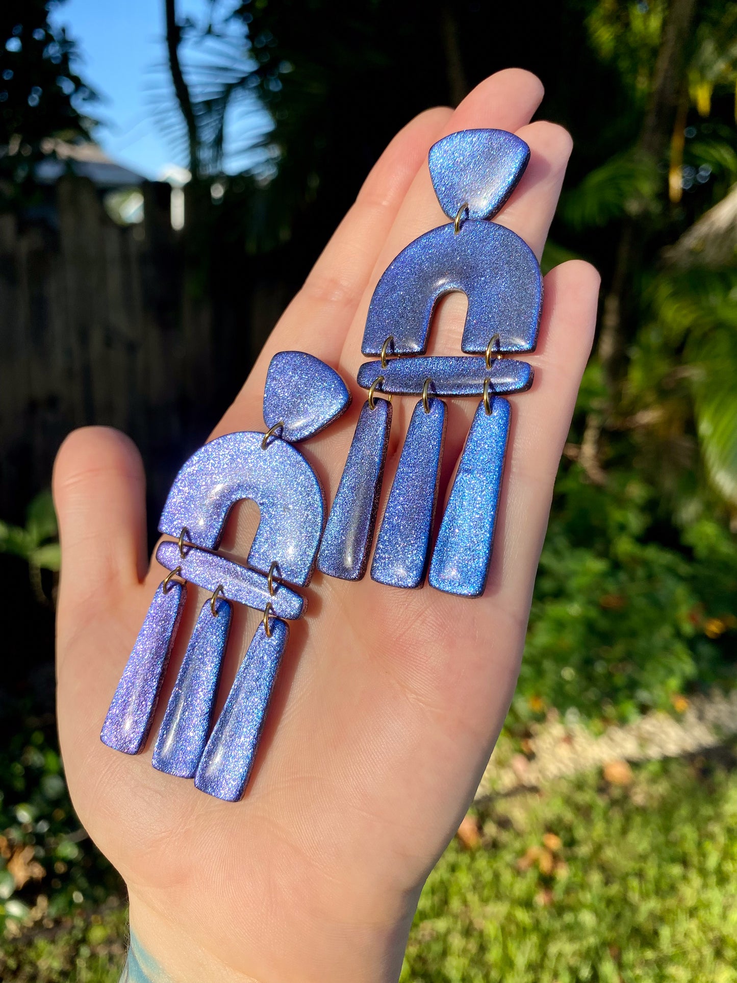 Organic Arch Statement Color Shift (Sparkly Blue/Purple) Earrings