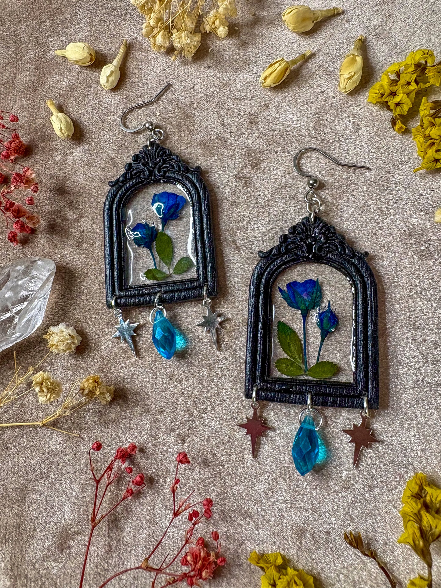 Black Arch Rose Frame Earrings