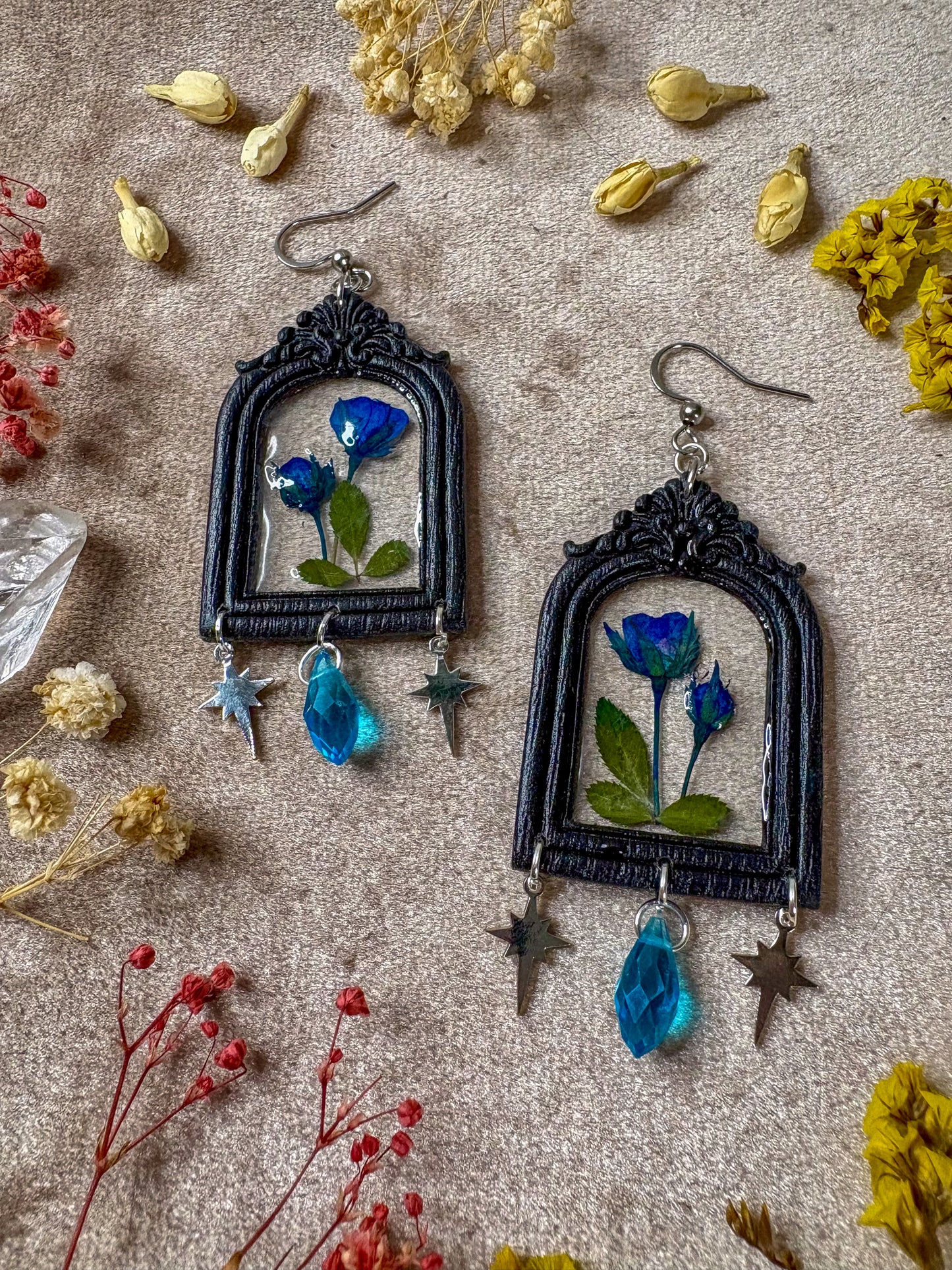 Black Arch Rose Frame Earrings