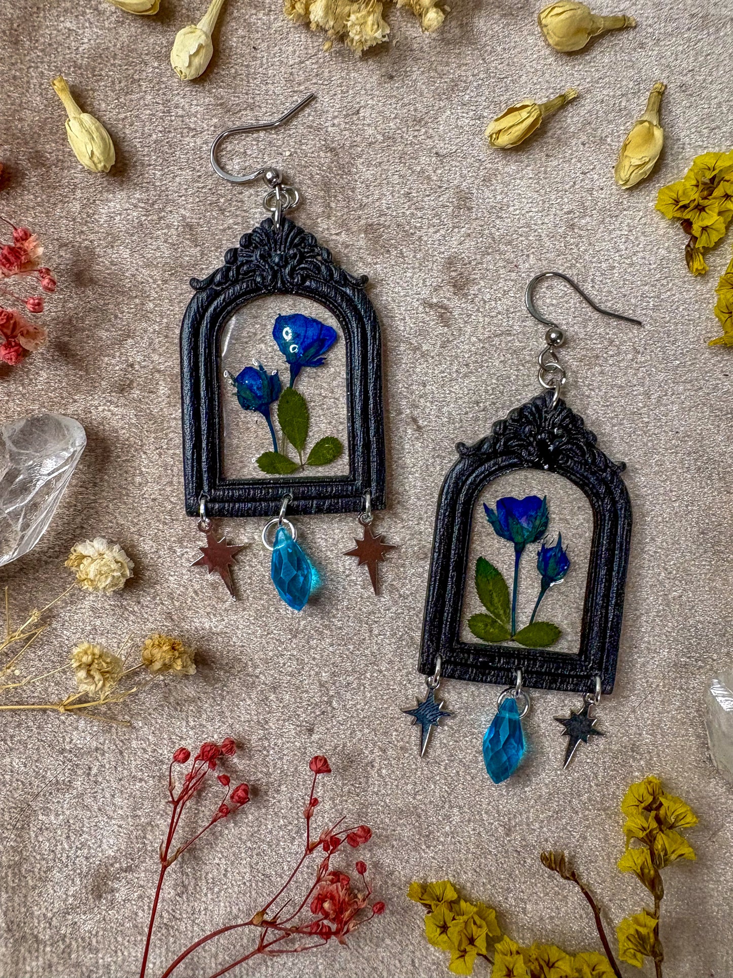 Black Arch Rose Frame Earrings