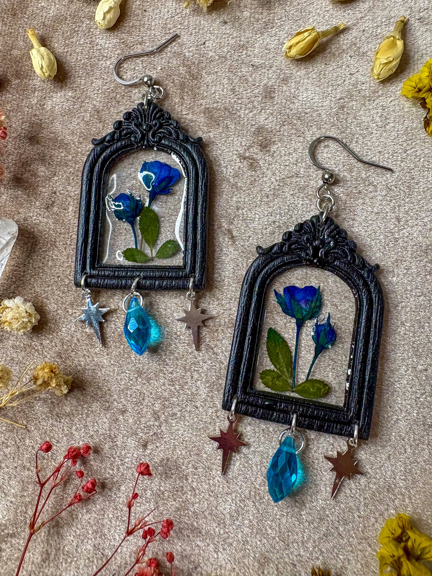 Black Arch Rose Frame Earrings