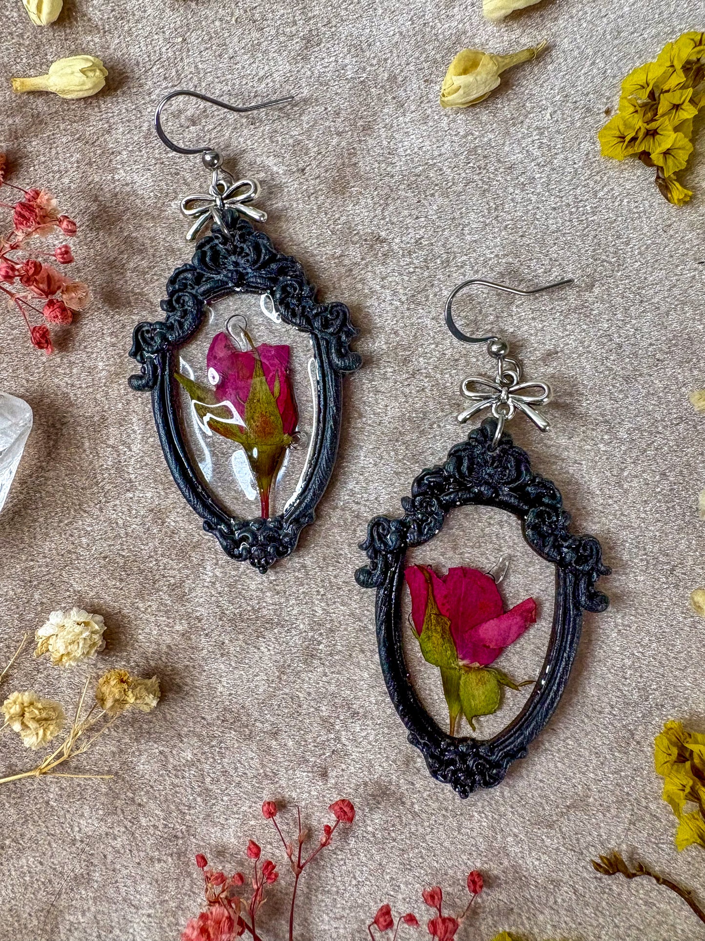 Black Vintage Frame Earrings