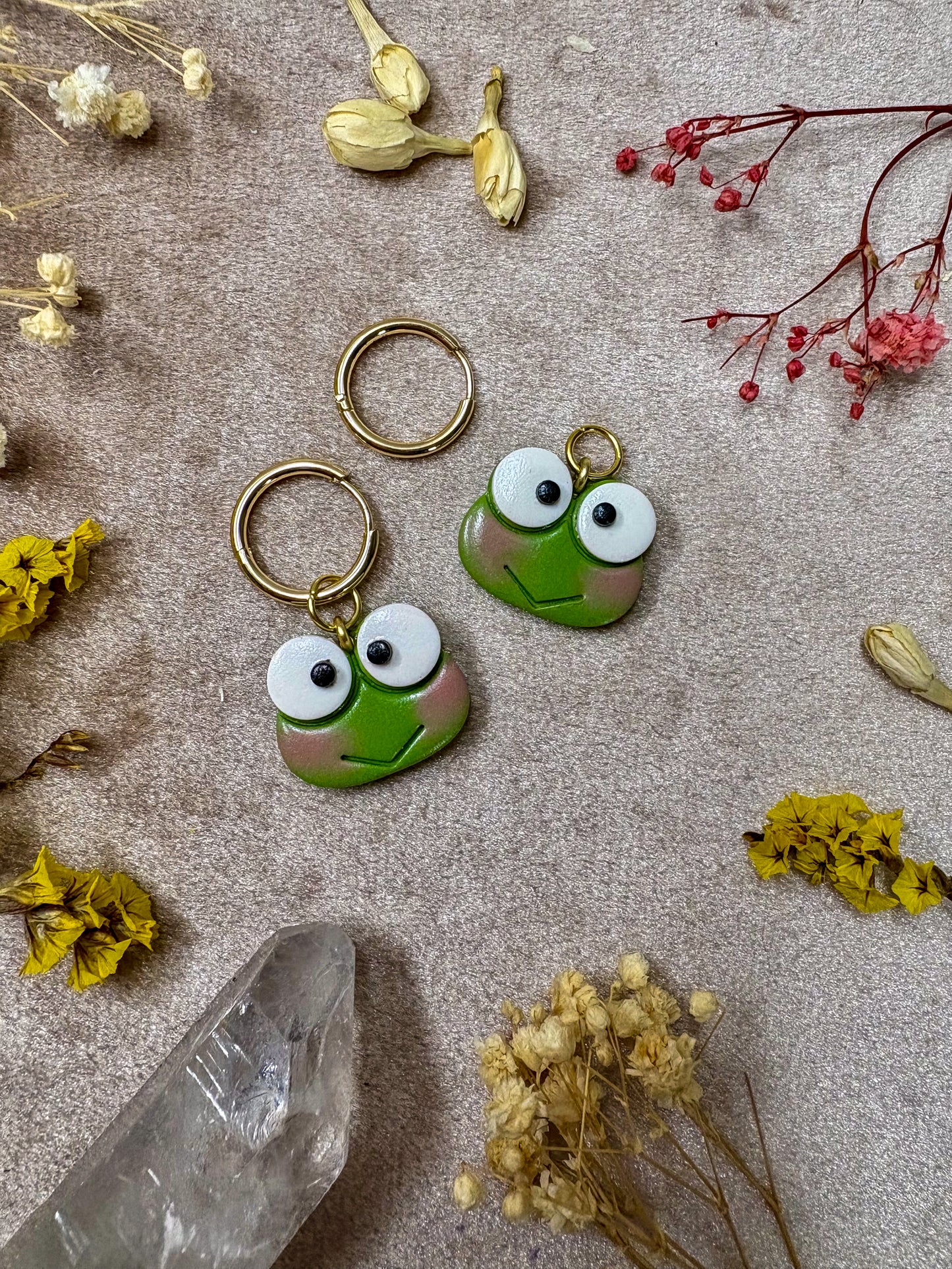 Blushing Frog Charm