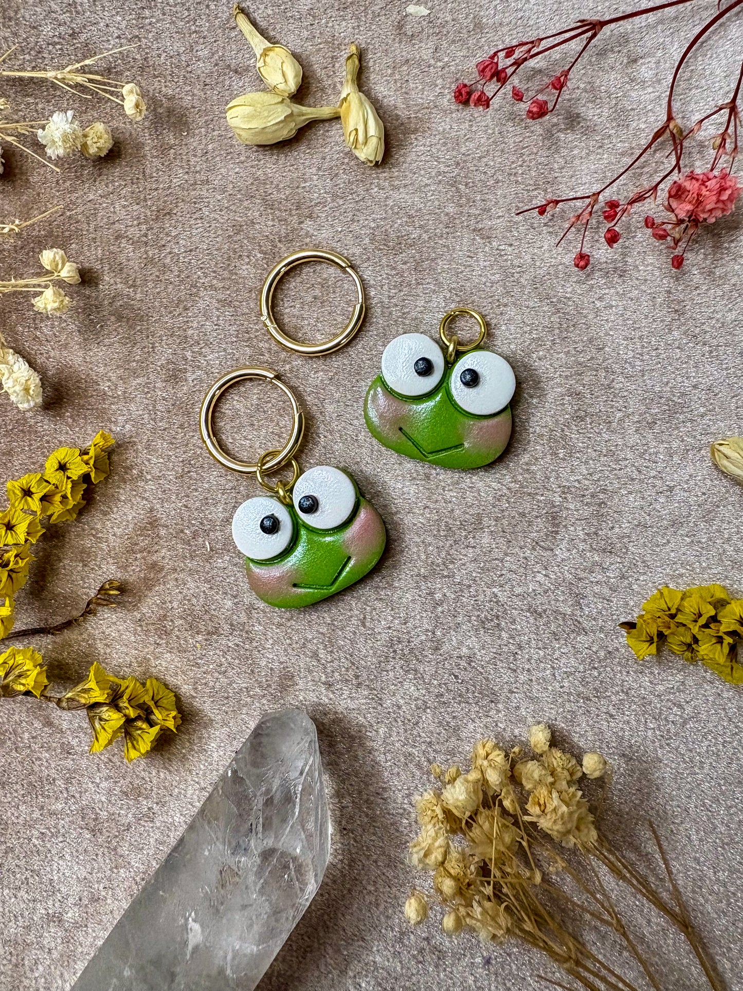 Blushing Frog Charm