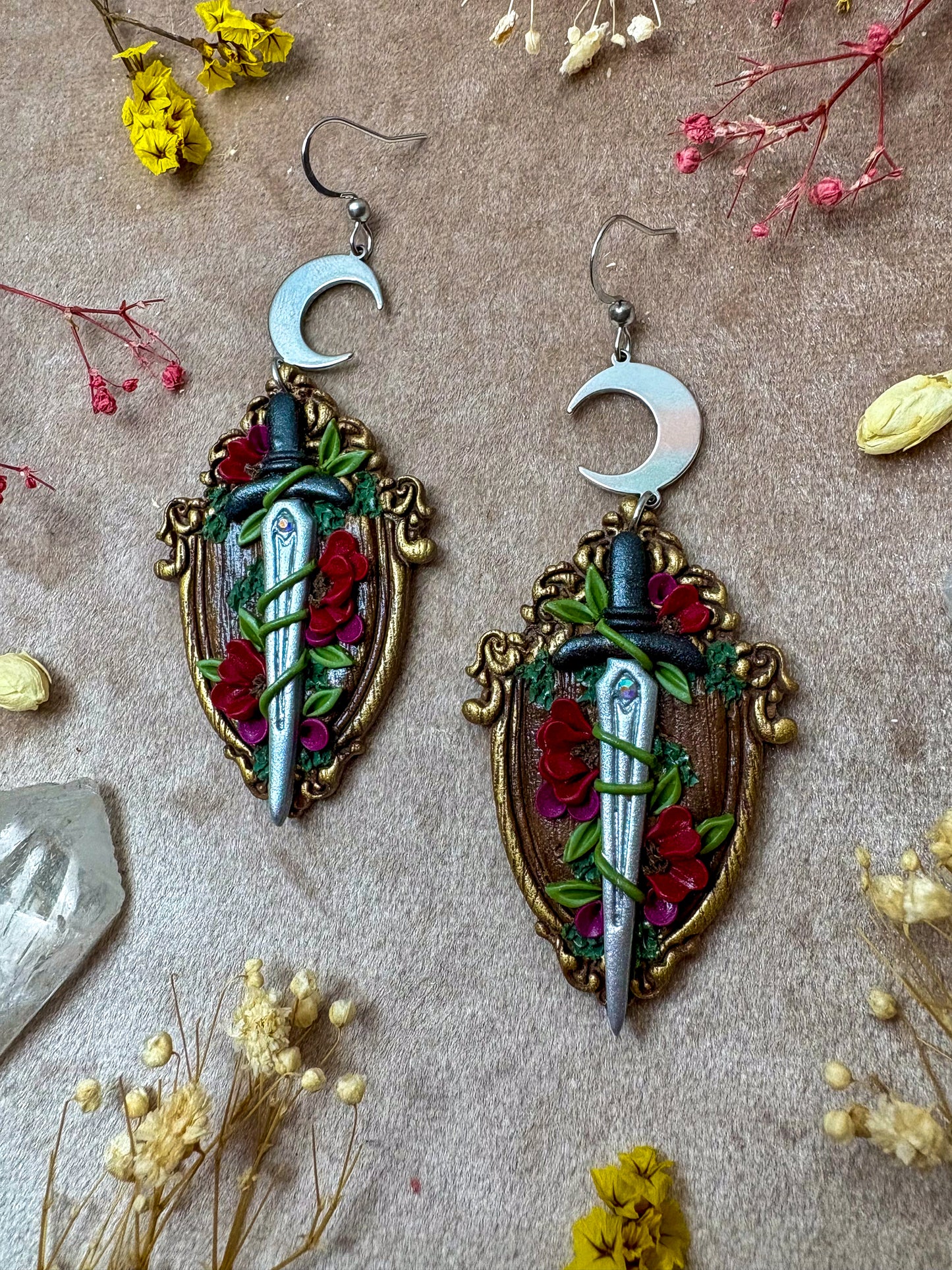 Gold Frame Floral Sword Earrings