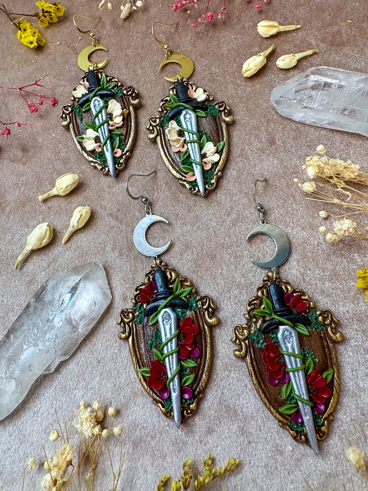 Gold Frame Floral Sword Earrings