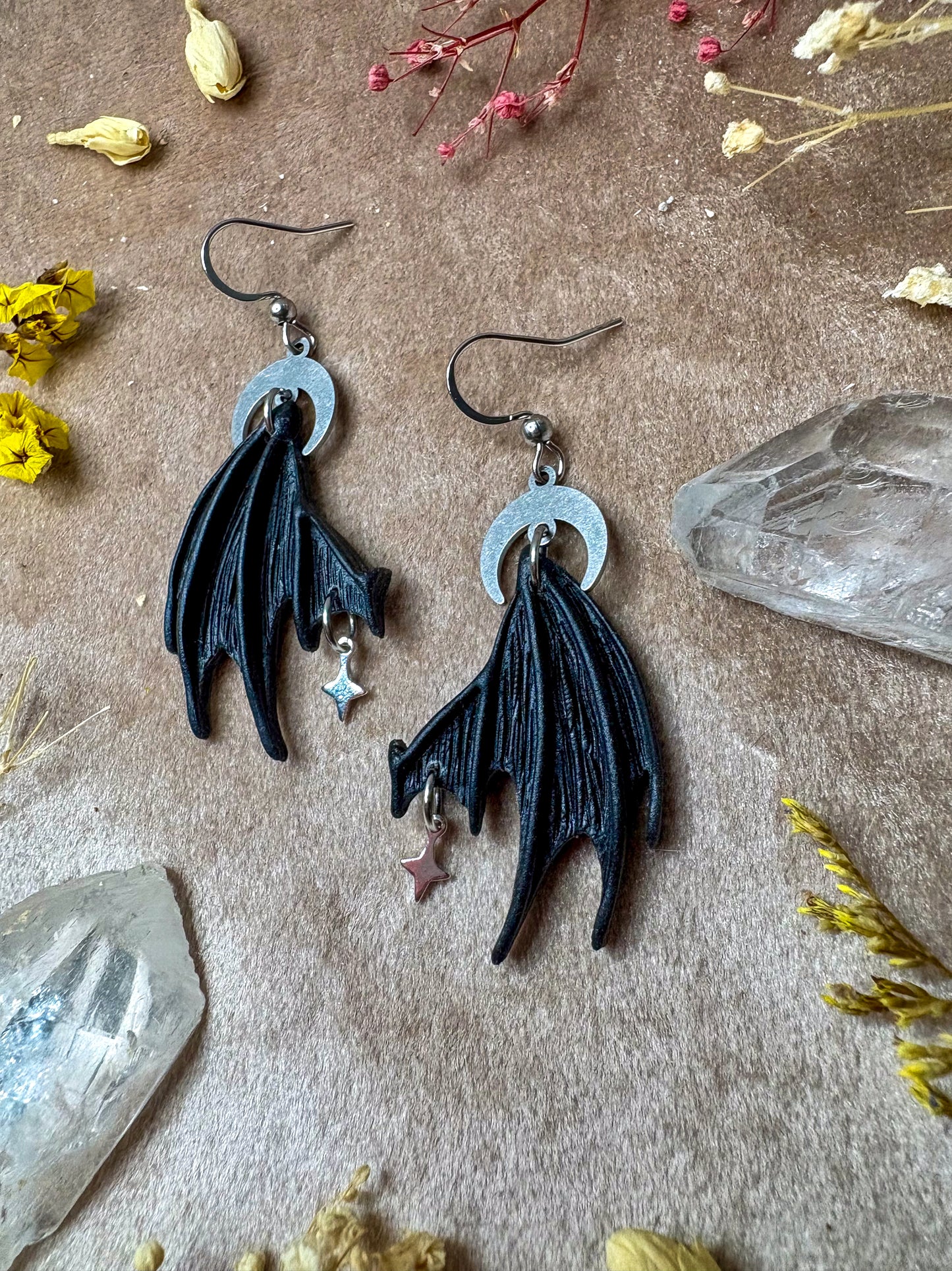 Fallen Fae Wing Earrings - Black