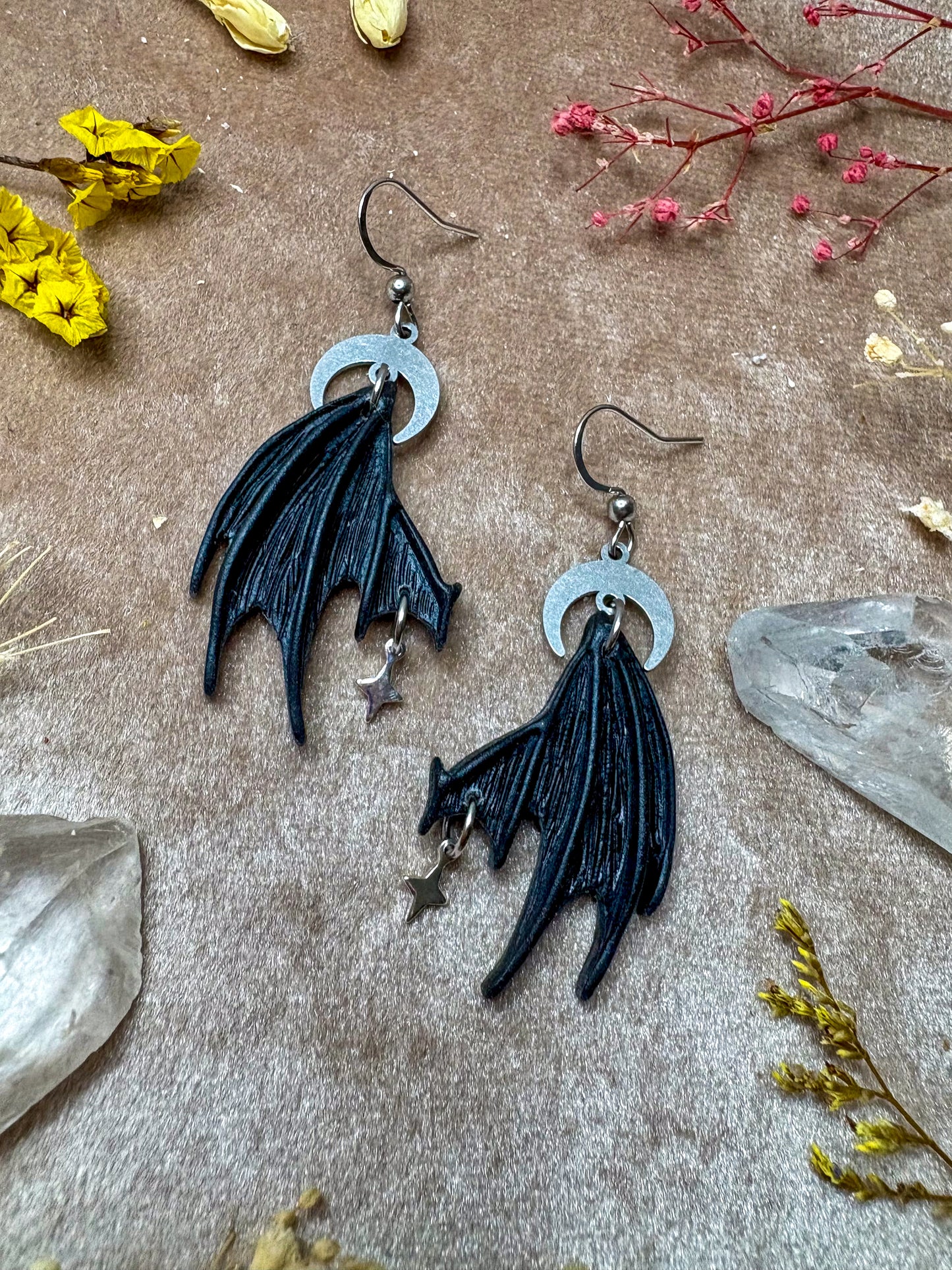 Fallen Fae Wing Earrings - Black