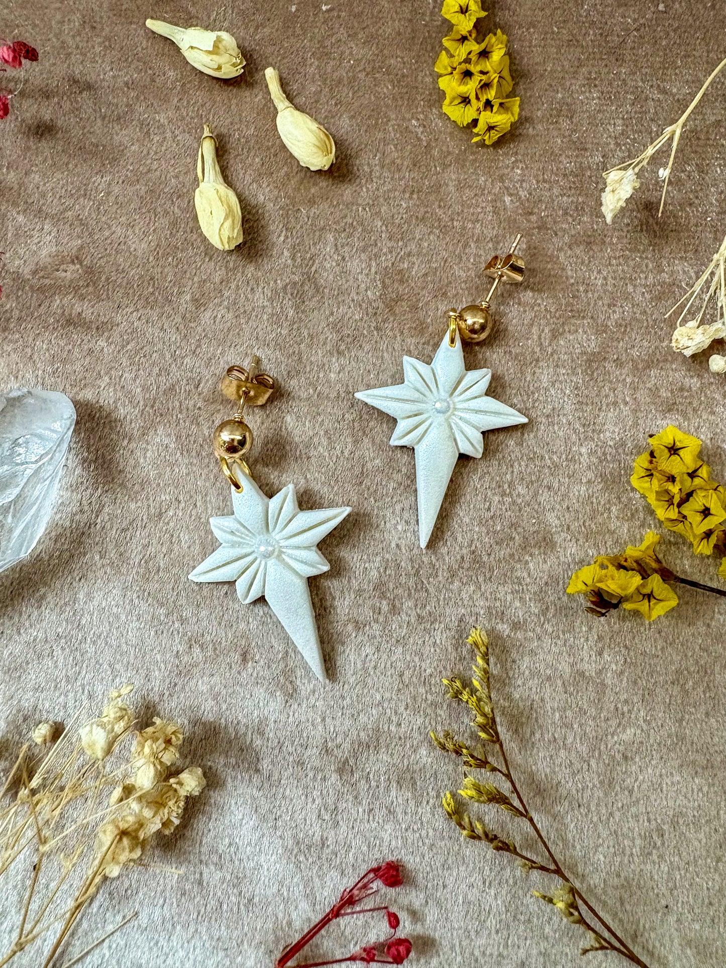 Pearly North Star Midi Dangle