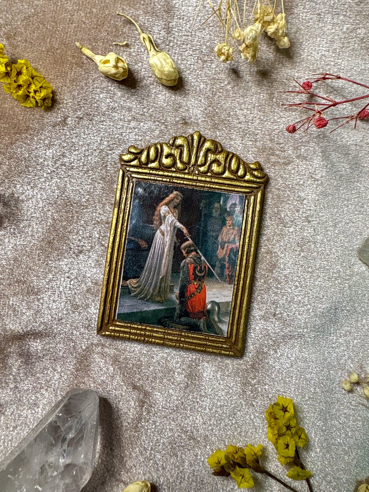 The Accolade Art Pin