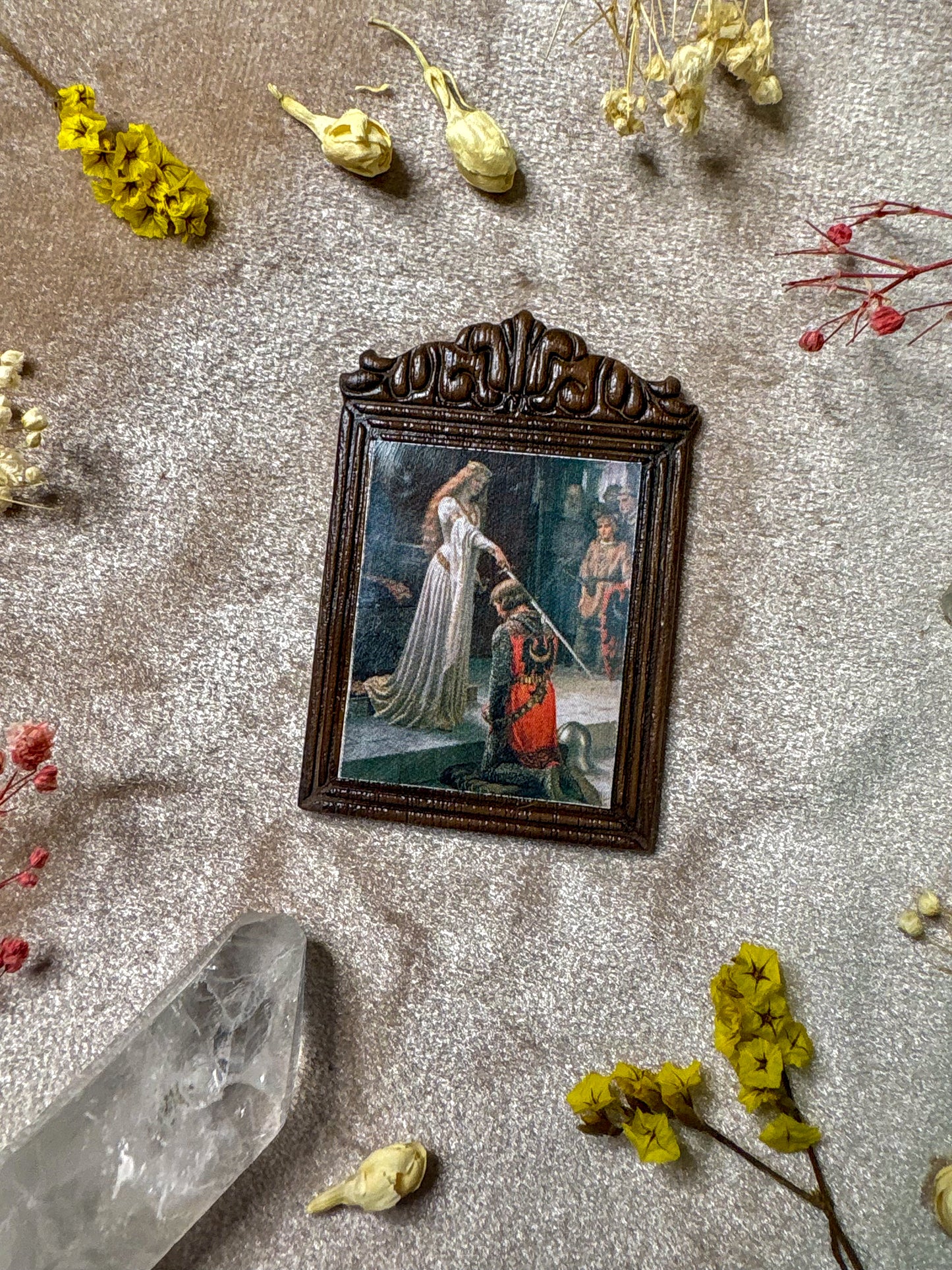 The Accolade Art Pin