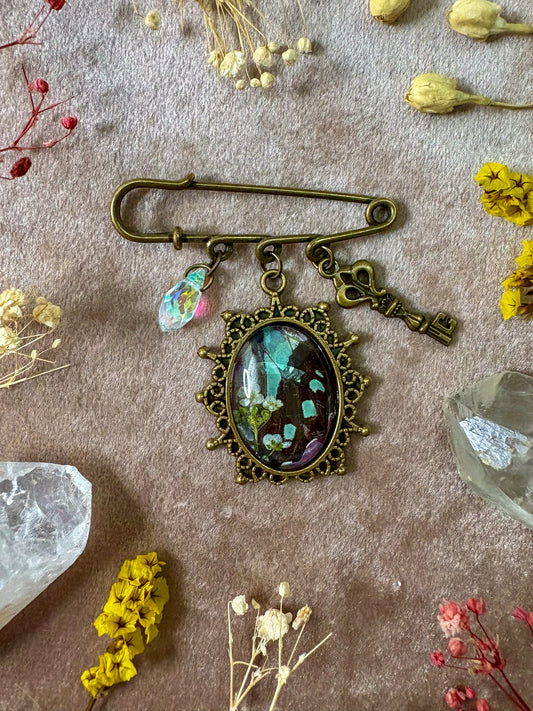 Common Jay Butterfly Brooch (small brass)