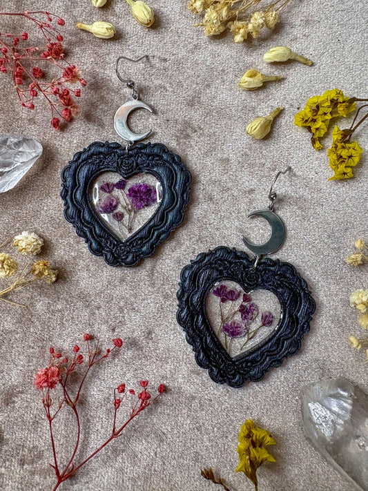 Black Vintage Heart Frame Earrings