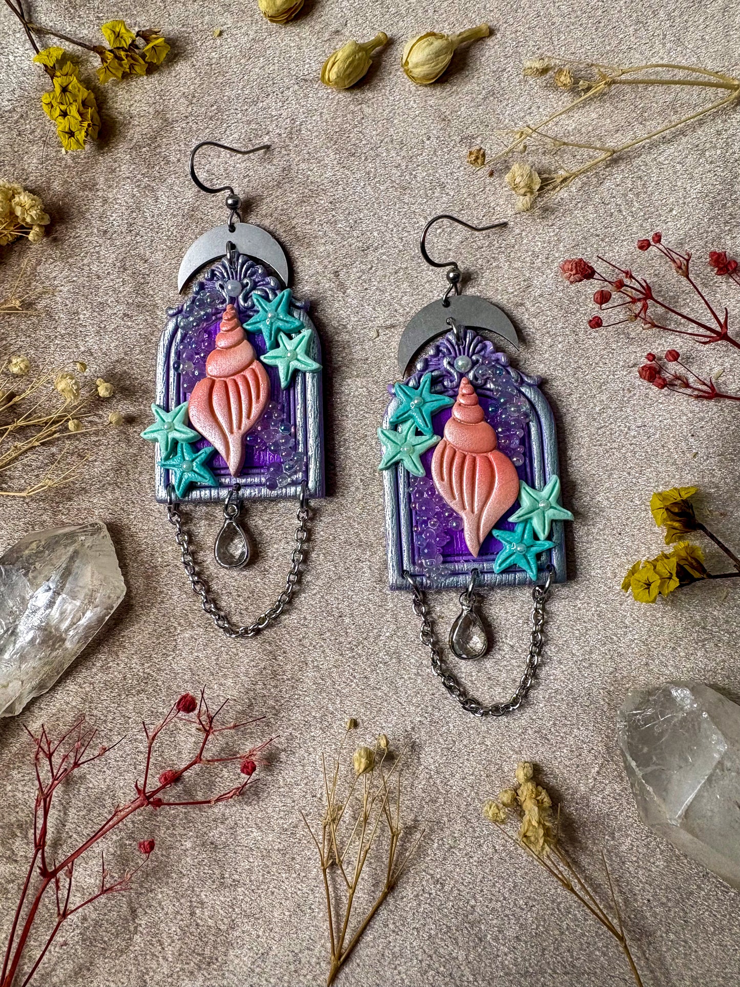 Seashell Bubble Frame Earrings