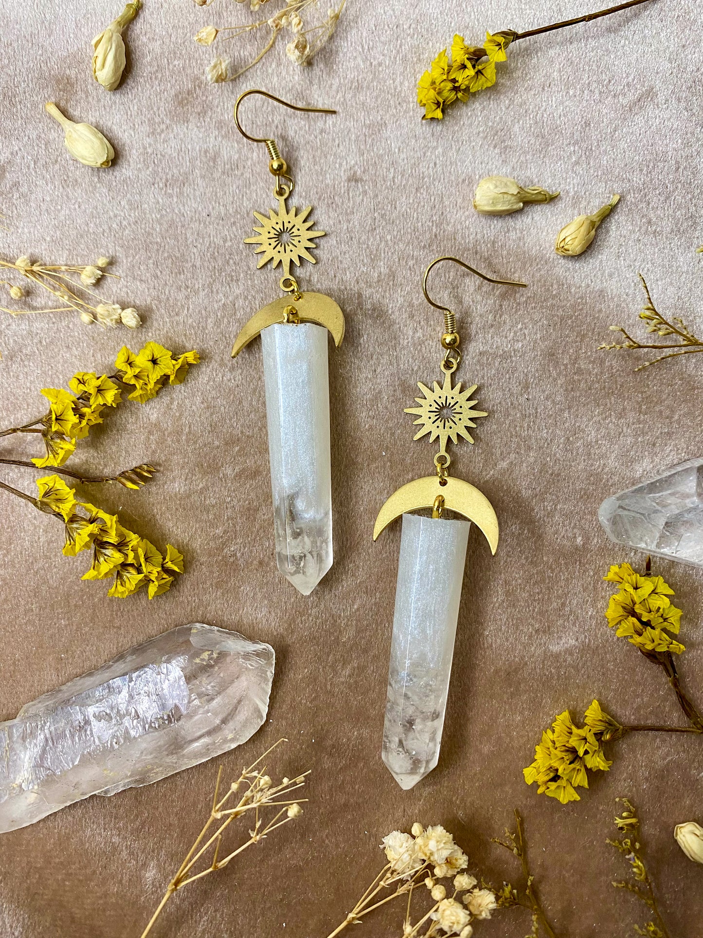 resin quartz crystal dangle earrings