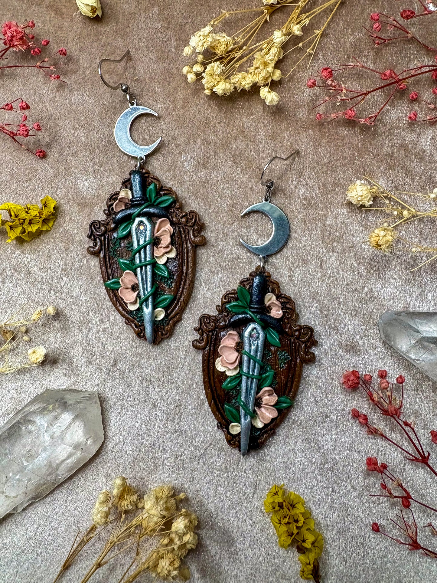 Floral Sword Frame Earrings (Silver)