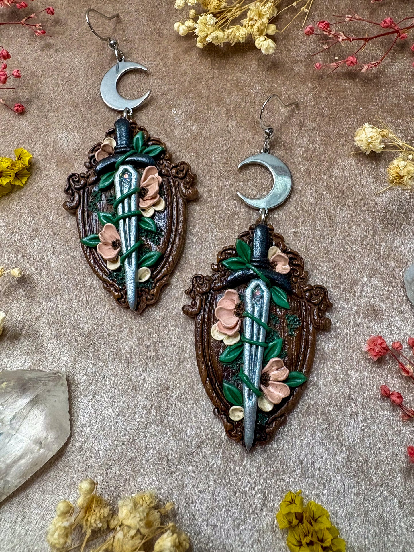 Floral Sword Frame Earrings (Silver)