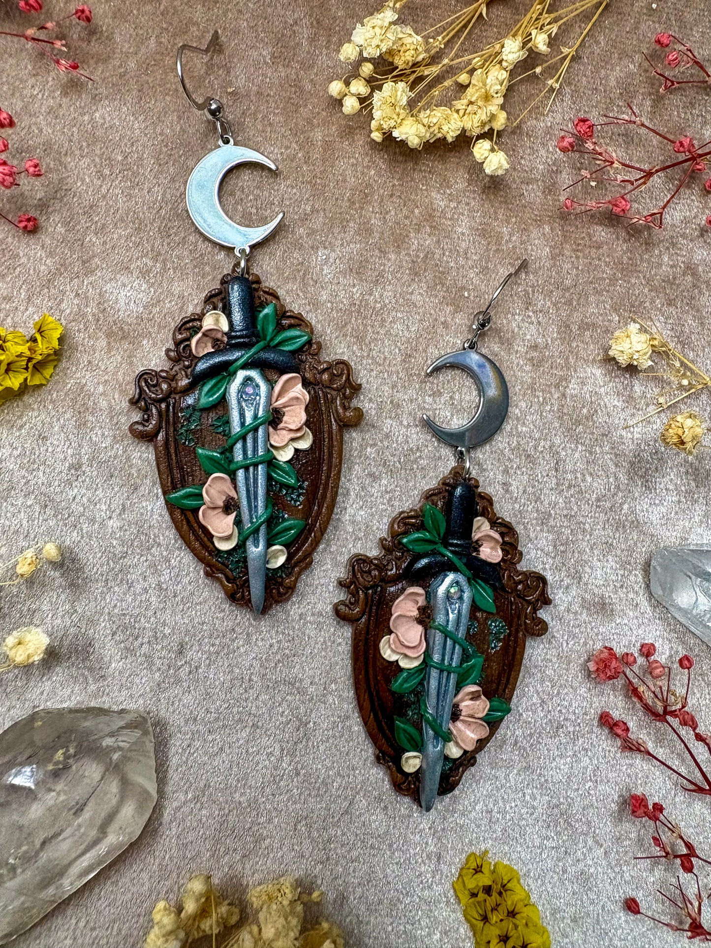 Floral Sword Frame Earrings (Silver)