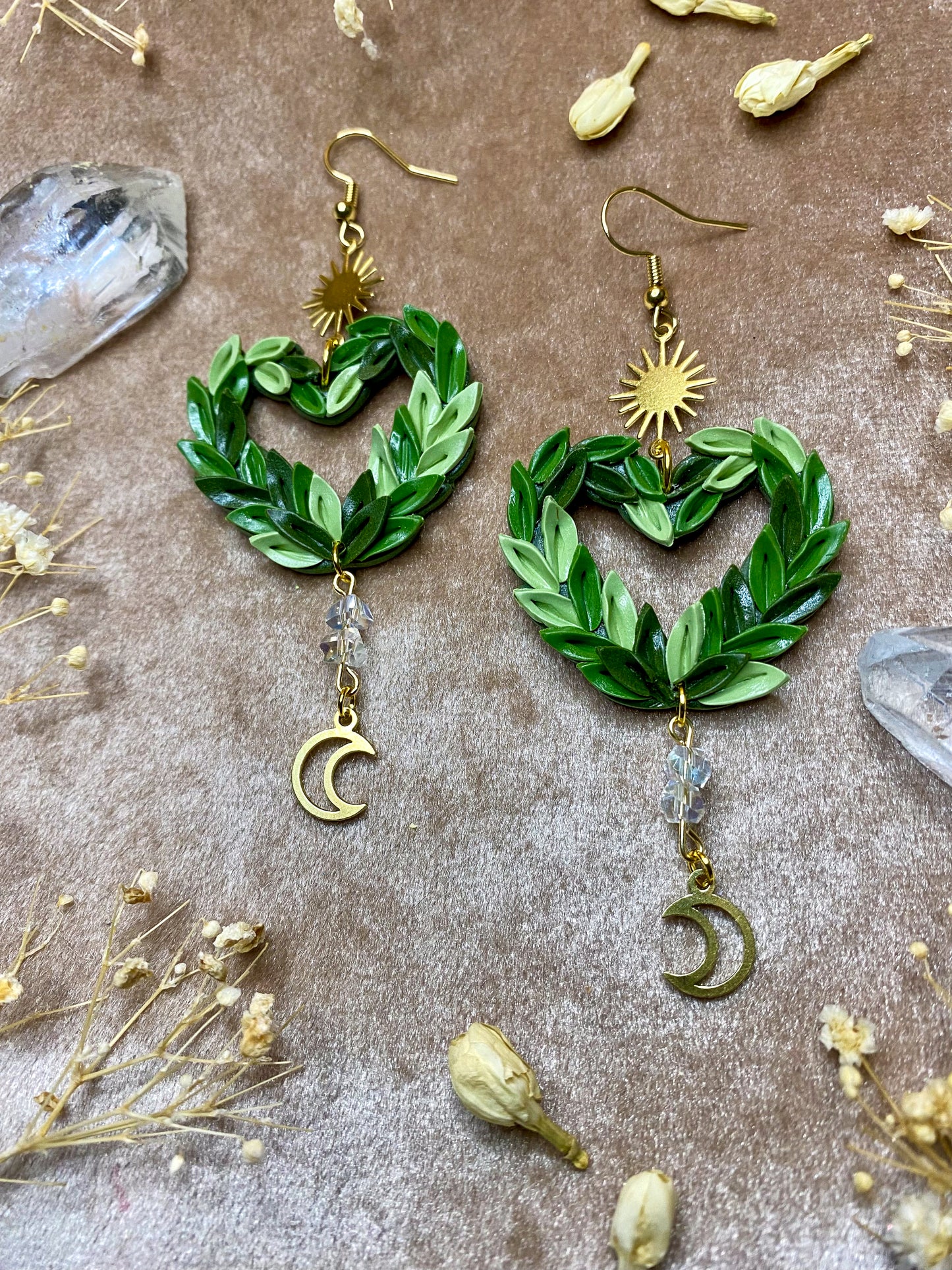 Plain Heart Wreath Earrings