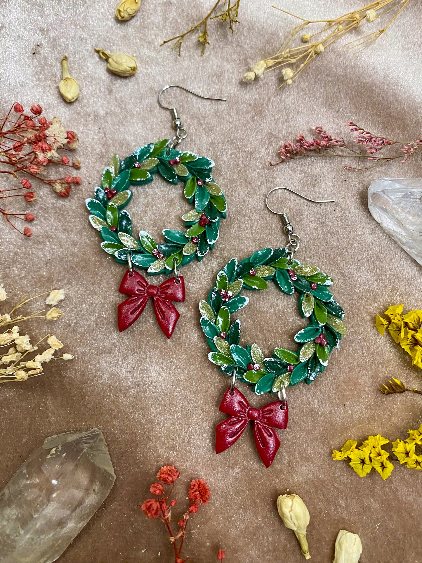 Snowy Wreath Earrings