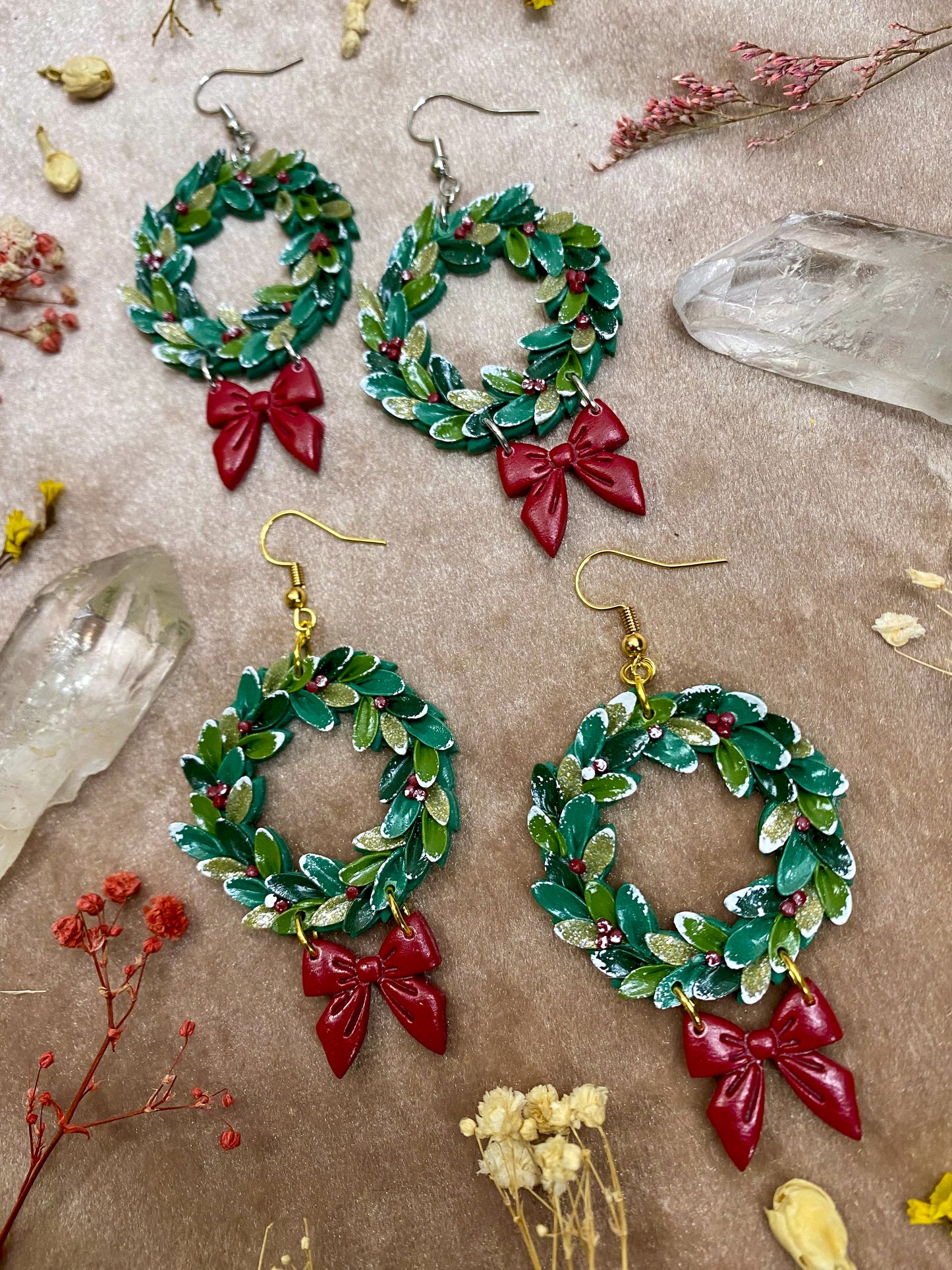 Snowy Wreath Earrings