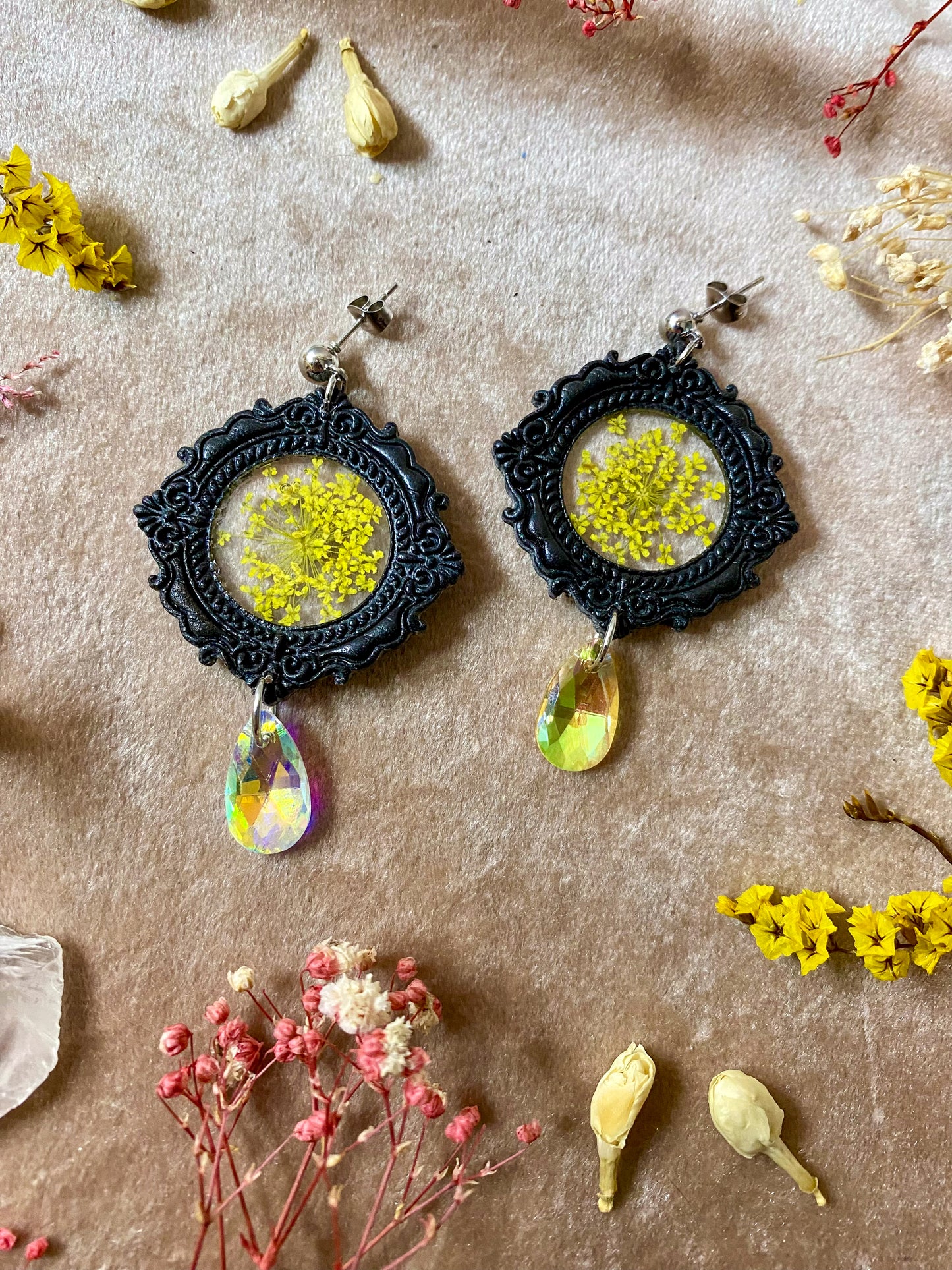 Round Floral Black Frame Earrings