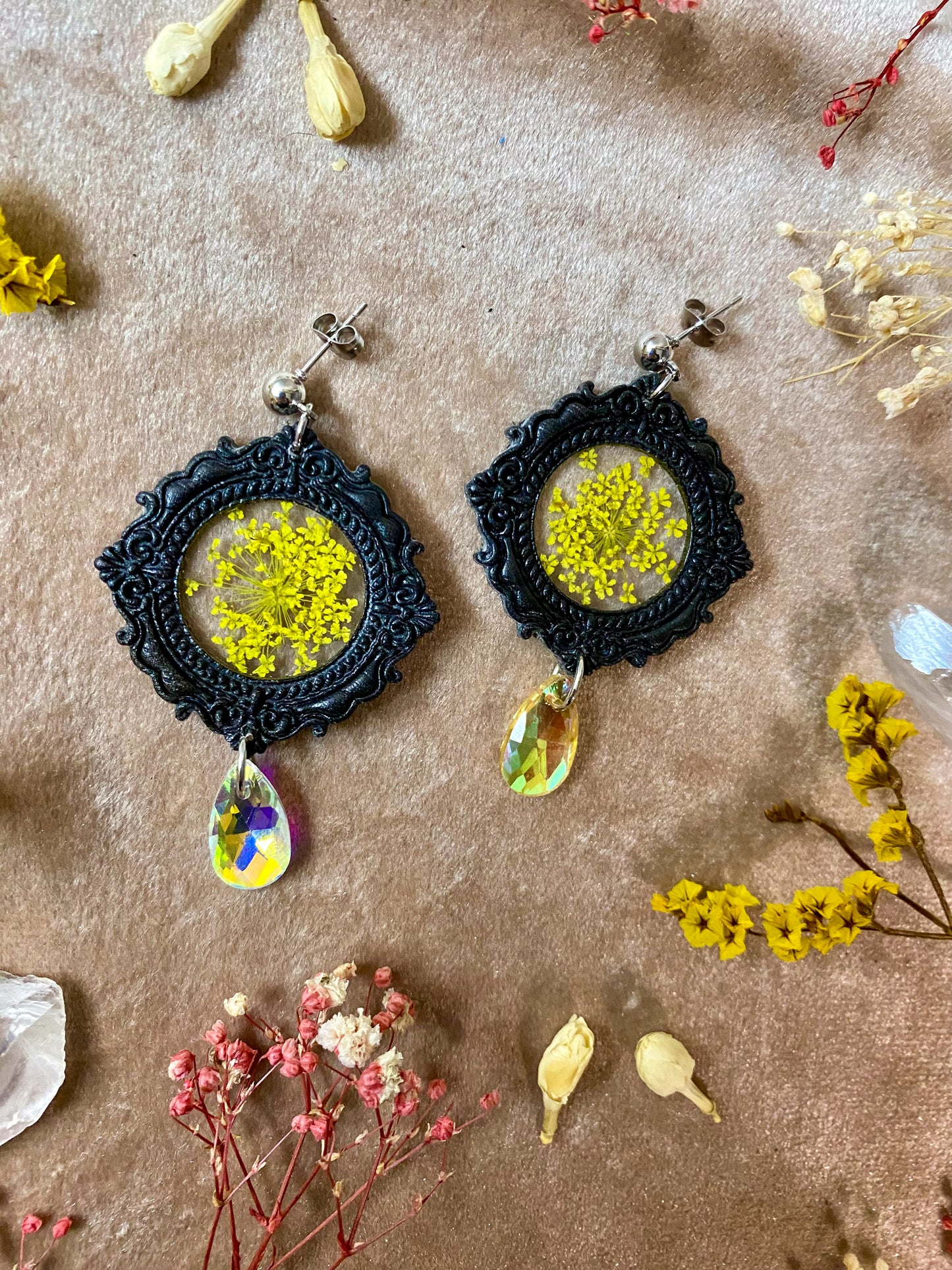 Round Floral Black Frame Earrings