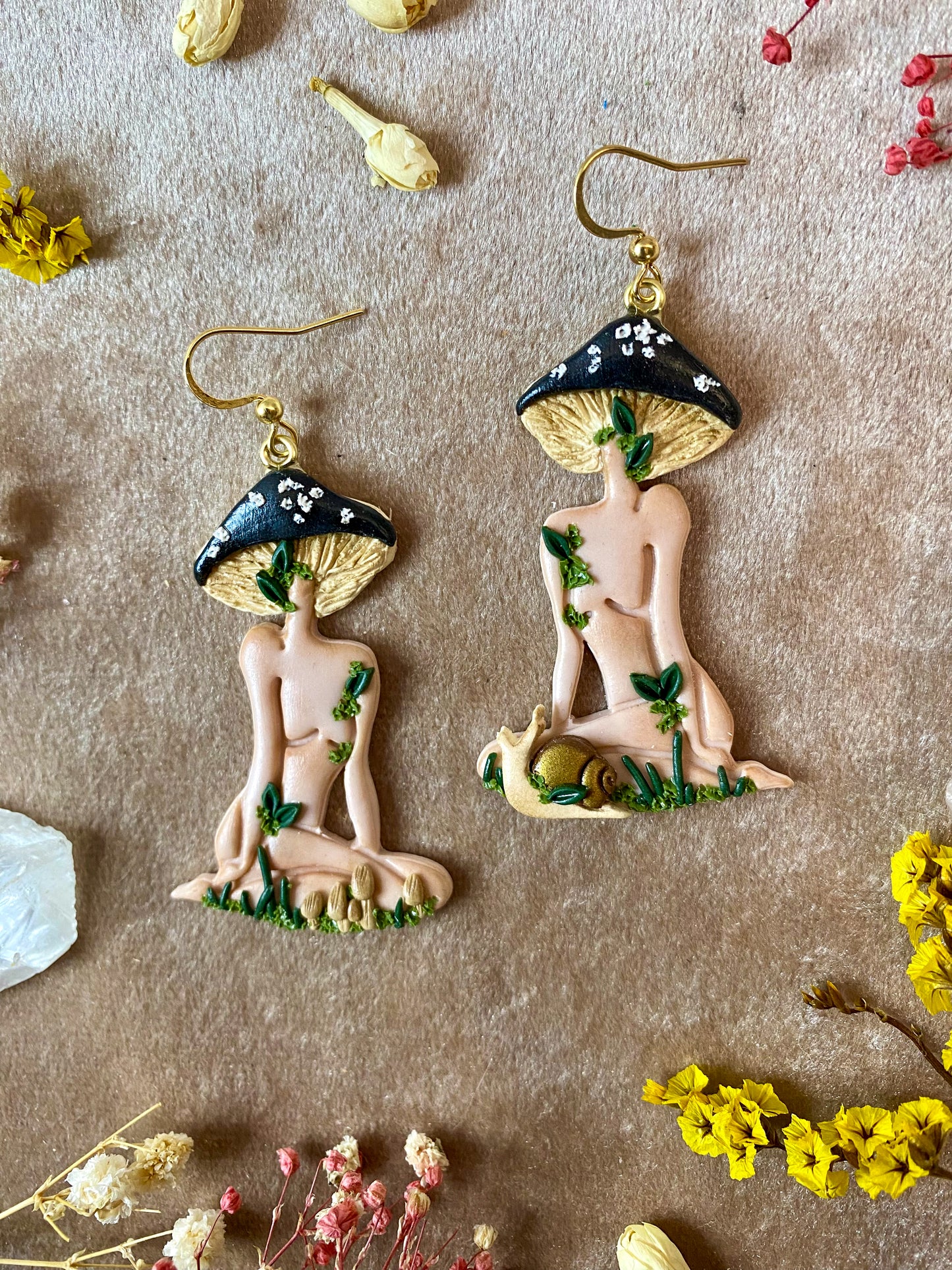 Black Cap Kneeling Mushroom Lady Earrings