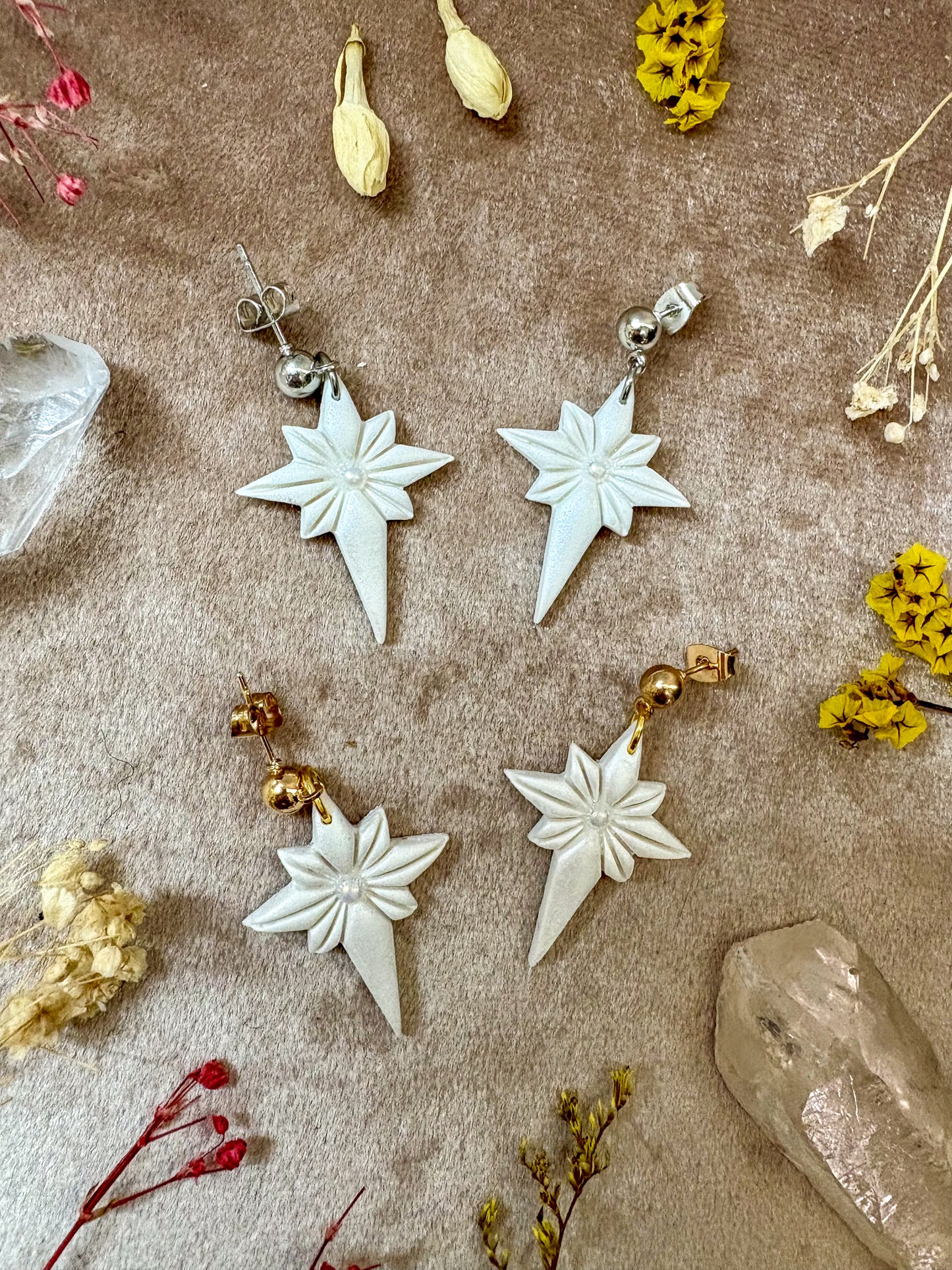 Pearly North Star Midi Dangle